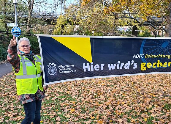 Ingrid Derwis Ingrid Derwis beim ADFC Beleuchtungscheck
