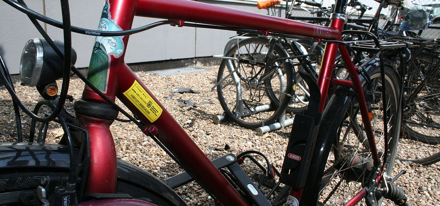 Codierung auf einem Fahrrad Eine Codierung zeigt, wer der Eigentümer des geklauten Rads ist.
